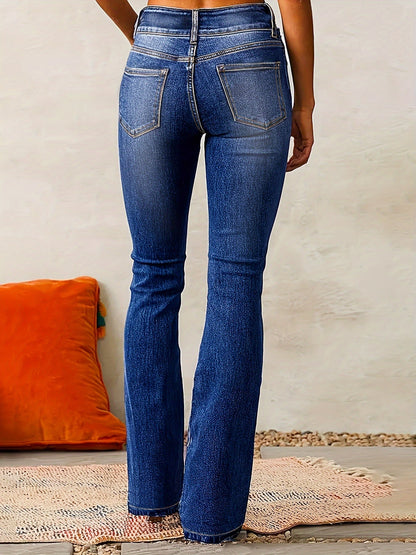 Marylène – High-waisted flared jeans trend