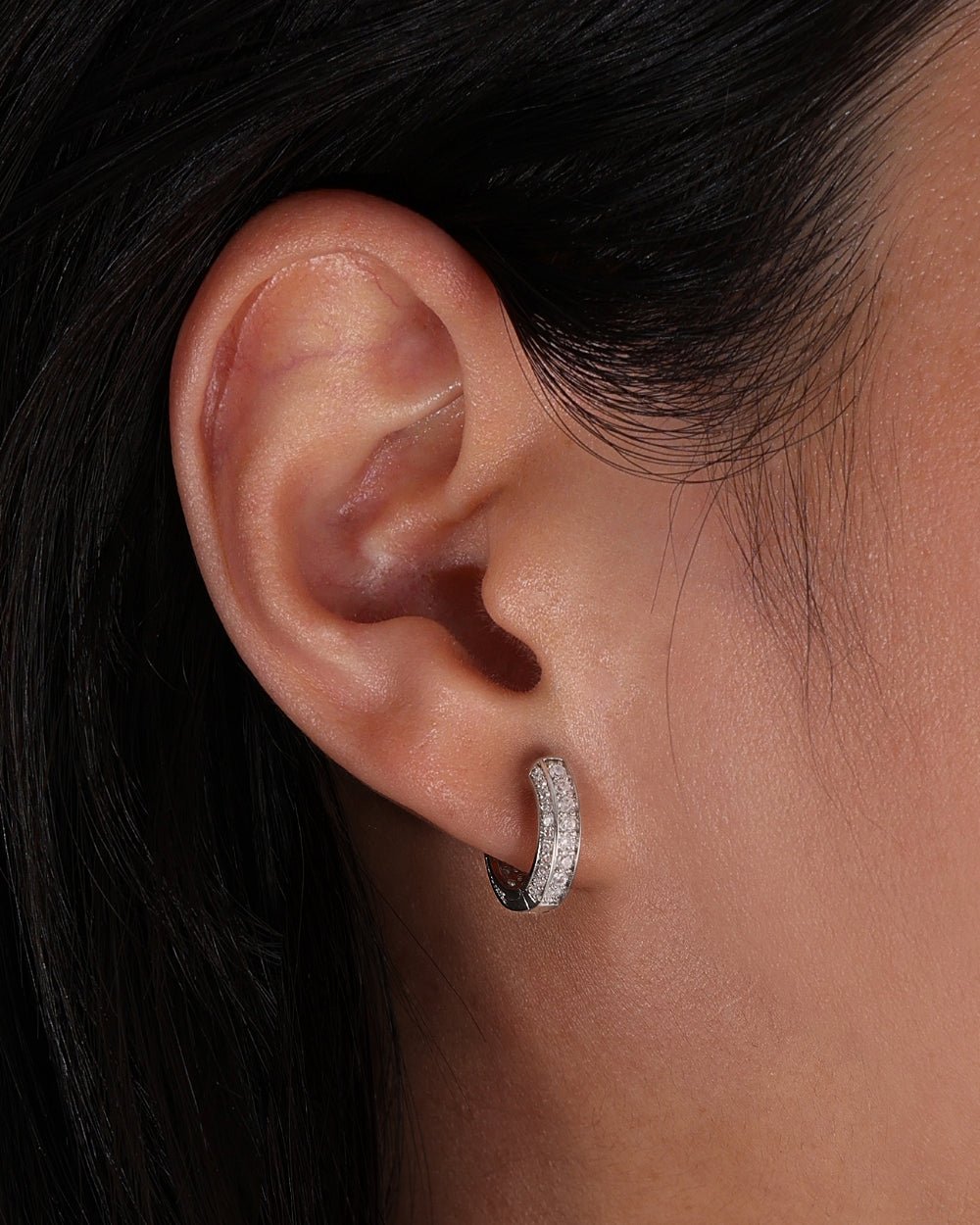 FROSTED EARRINGS.