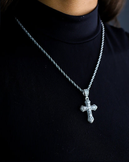 COLD CROSS PENDANT.