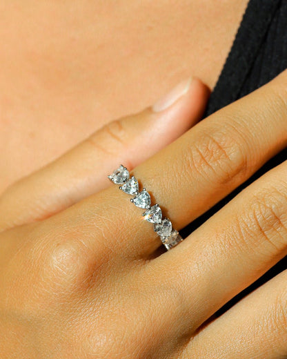 HEART-SHAPED RING.
