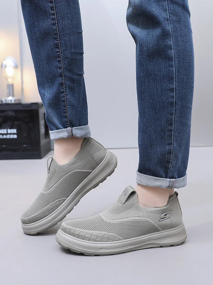 Men's Lightweight Breathable Sports Shoes Travel