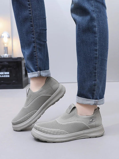 Men's Lightweight Breathable Sports Shoes Travel