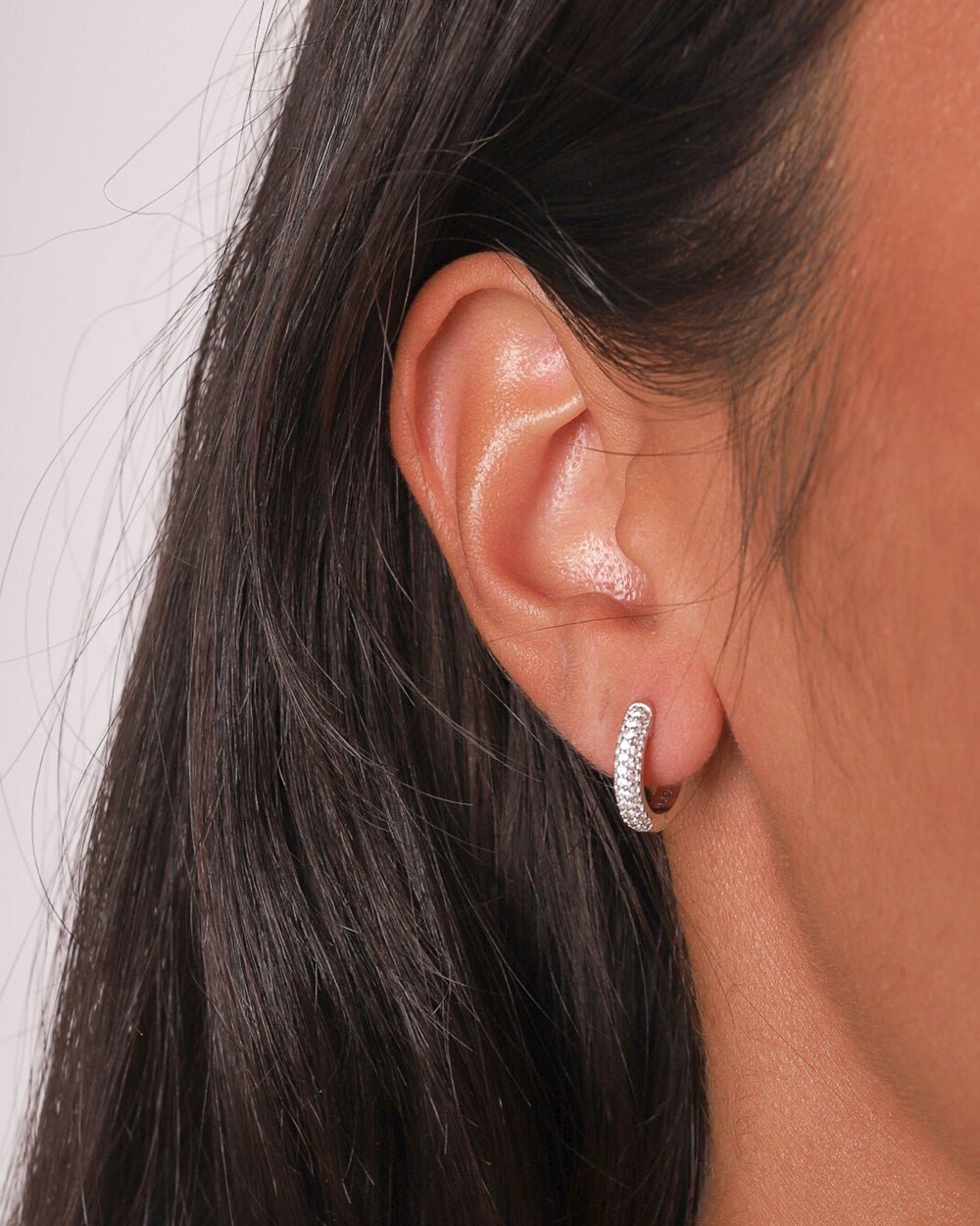 HOOP EARRINGS.
