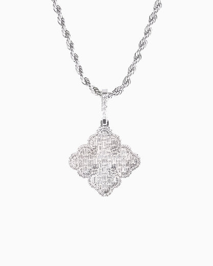 CLOVER GLACÉ PENDANT.