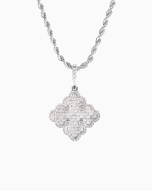 CLOVER GLACÉ PENDANT.