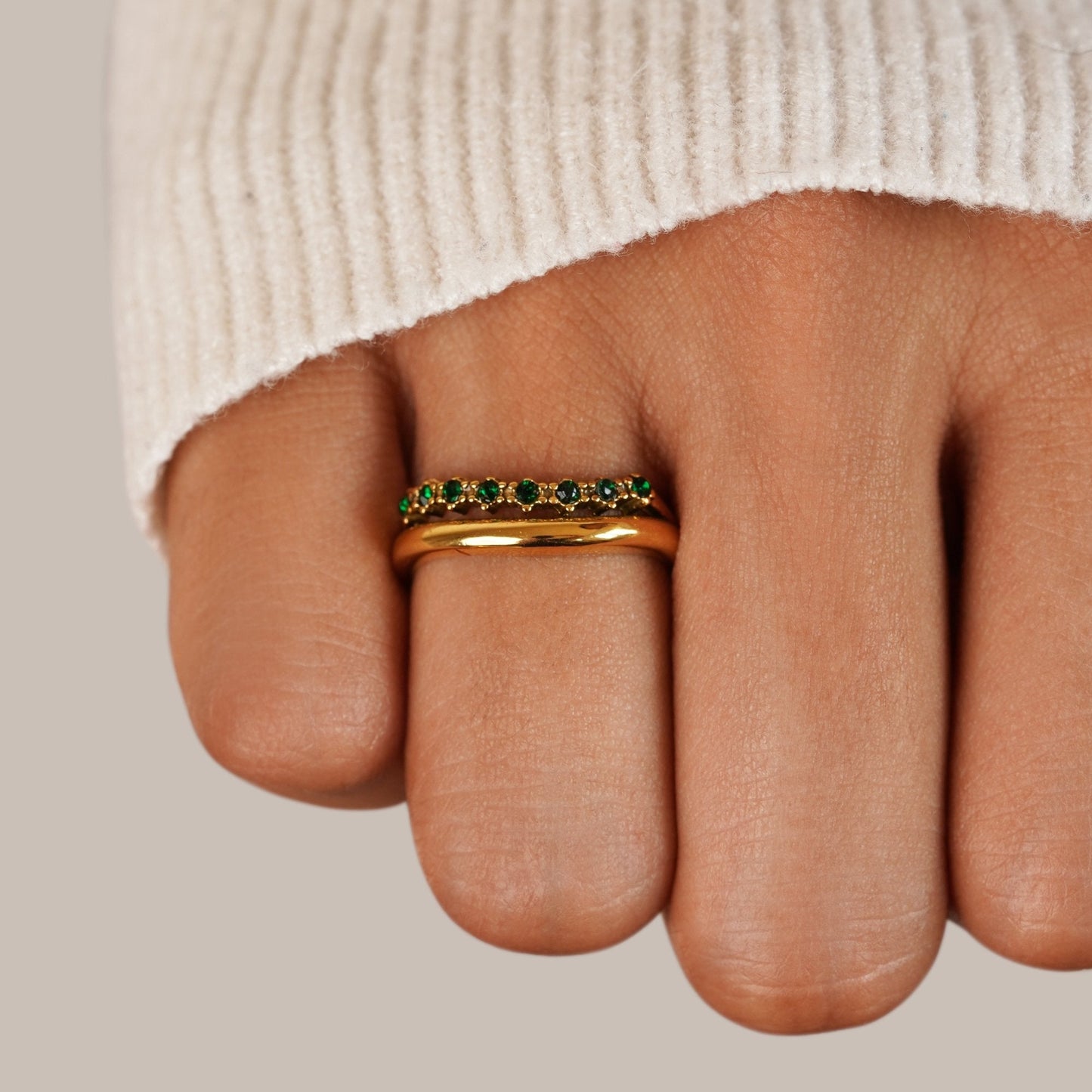 Mary - Stacking Ring in Emerald Green