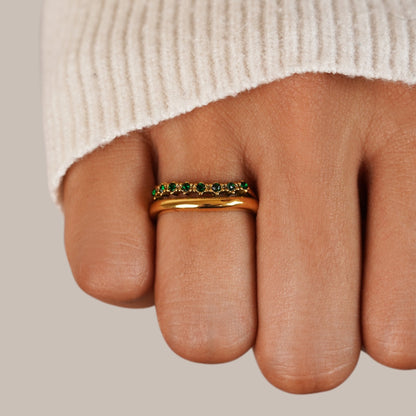 Mary - Stacking Ring in Emerald Green