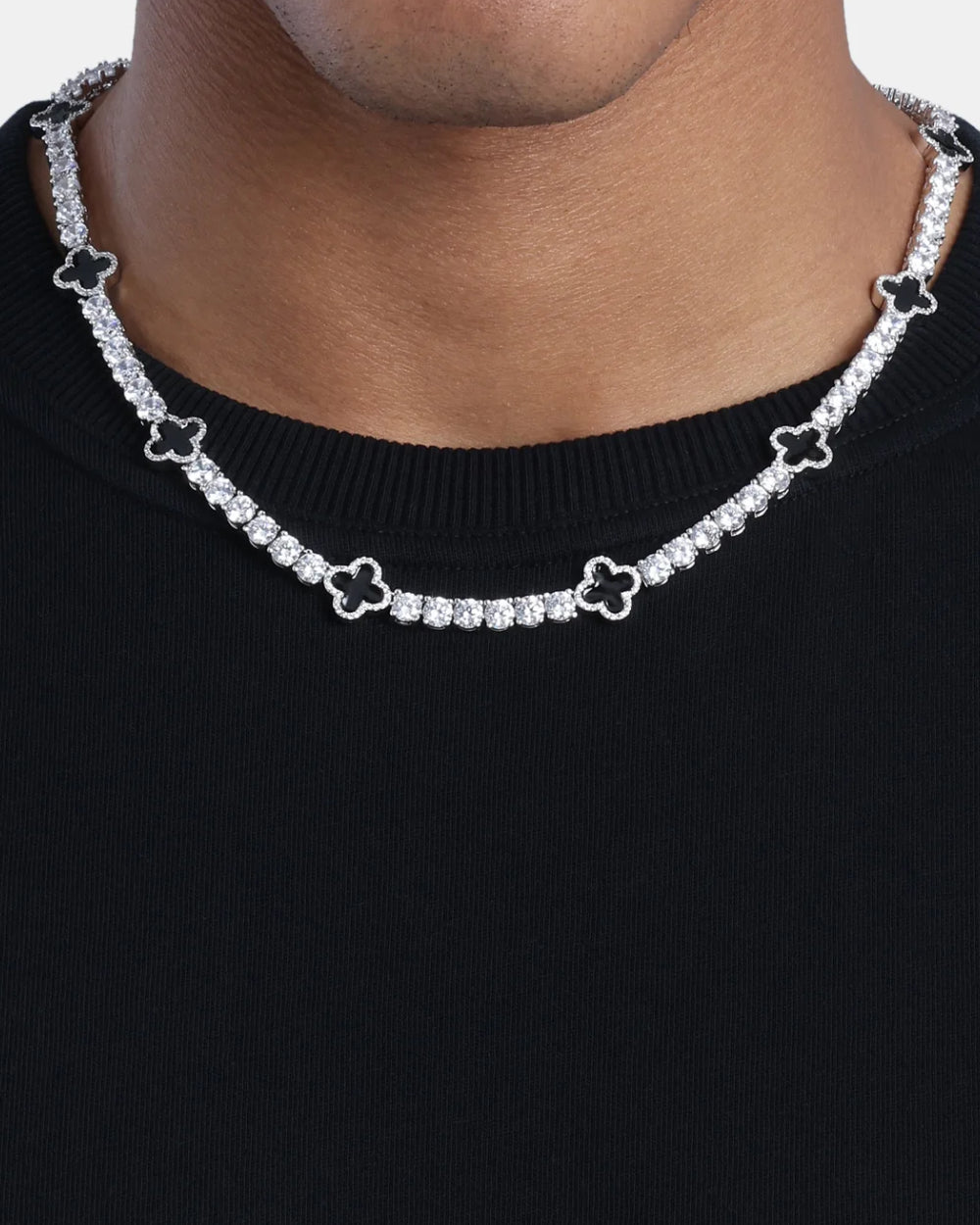 BLACK MOISSANITE TENNIS CHAIN CLOVER.