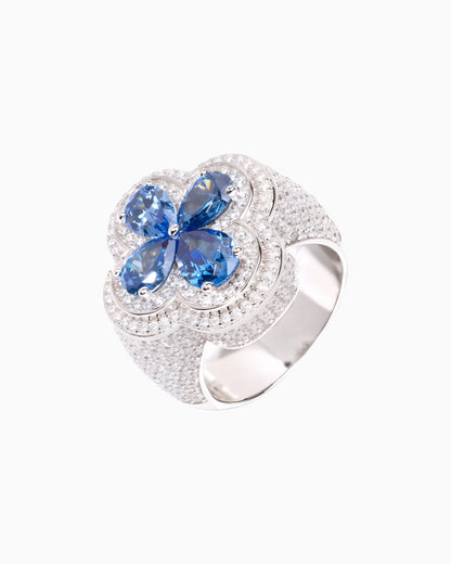 LUCKY CLOVER RING IN BLUE MOISSANITE.