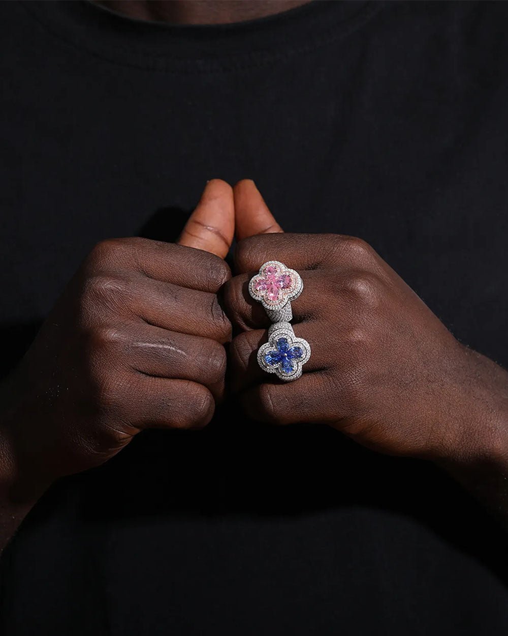 LUCKY CLOVER RING IN BLUE MOISSANITE.