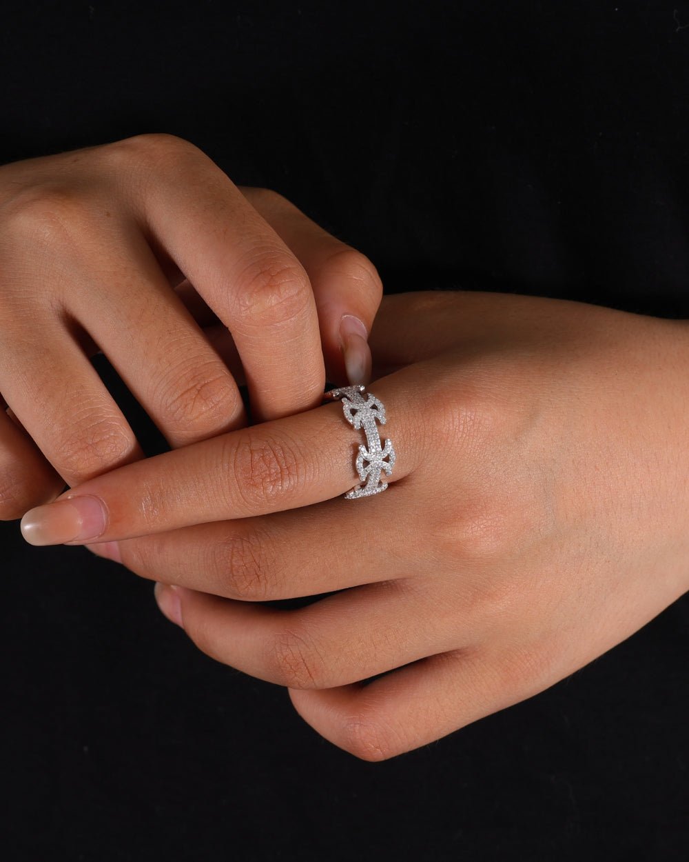 BYZANTINE RING IN MOISSANITE.