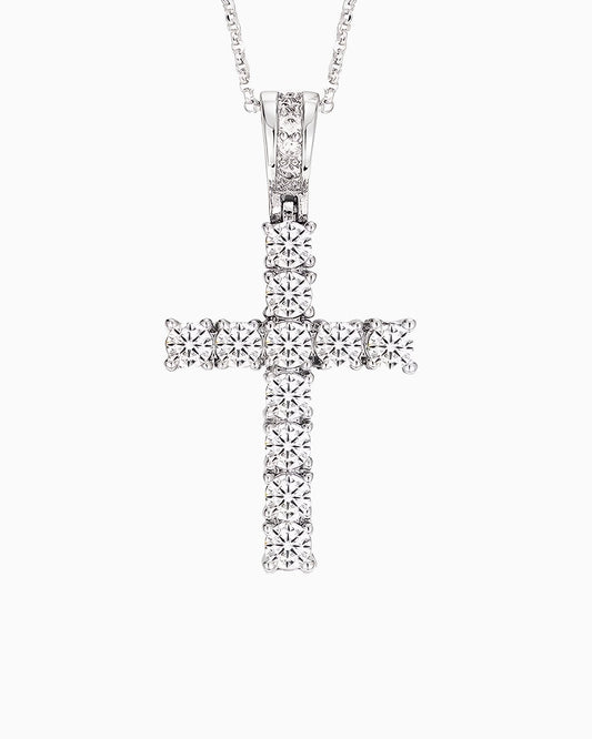 CROSS PENDANT IN MOISSANITE.