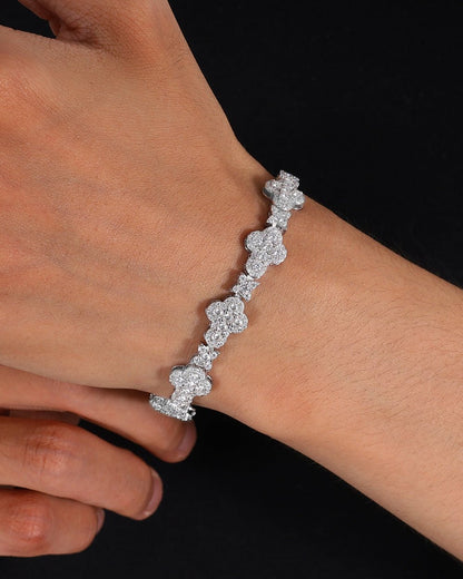 STARS CROSS BRACELET IN MOISSANITE.