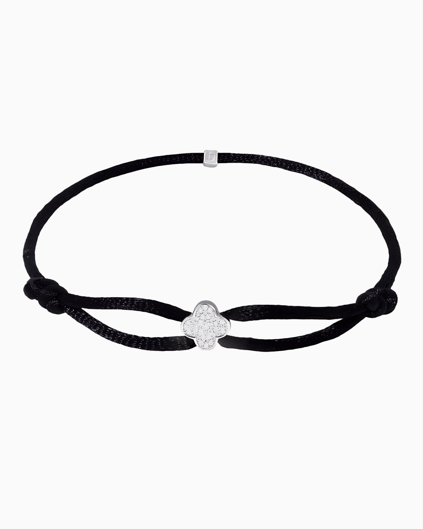 FROSTED CLOVER CORD BRACELET IN MOISSANITE.