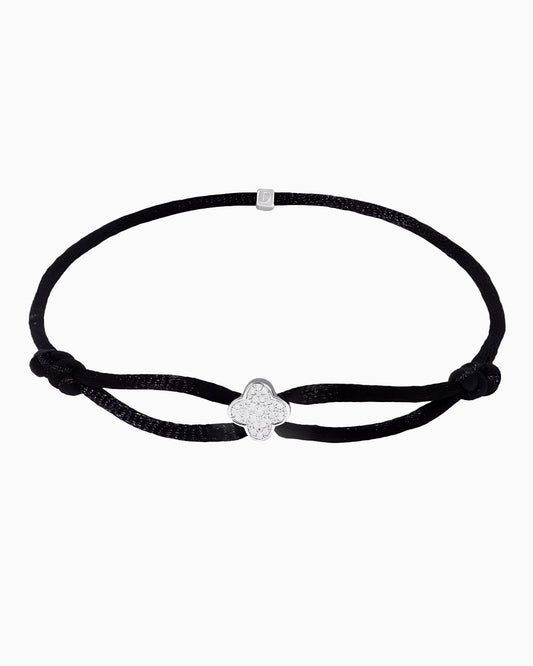 FROSTED CLOVER CORD BRACELET IN MOISSANITE.