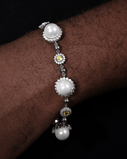 MOISSANITE AND SUN PEARL BRACELET.