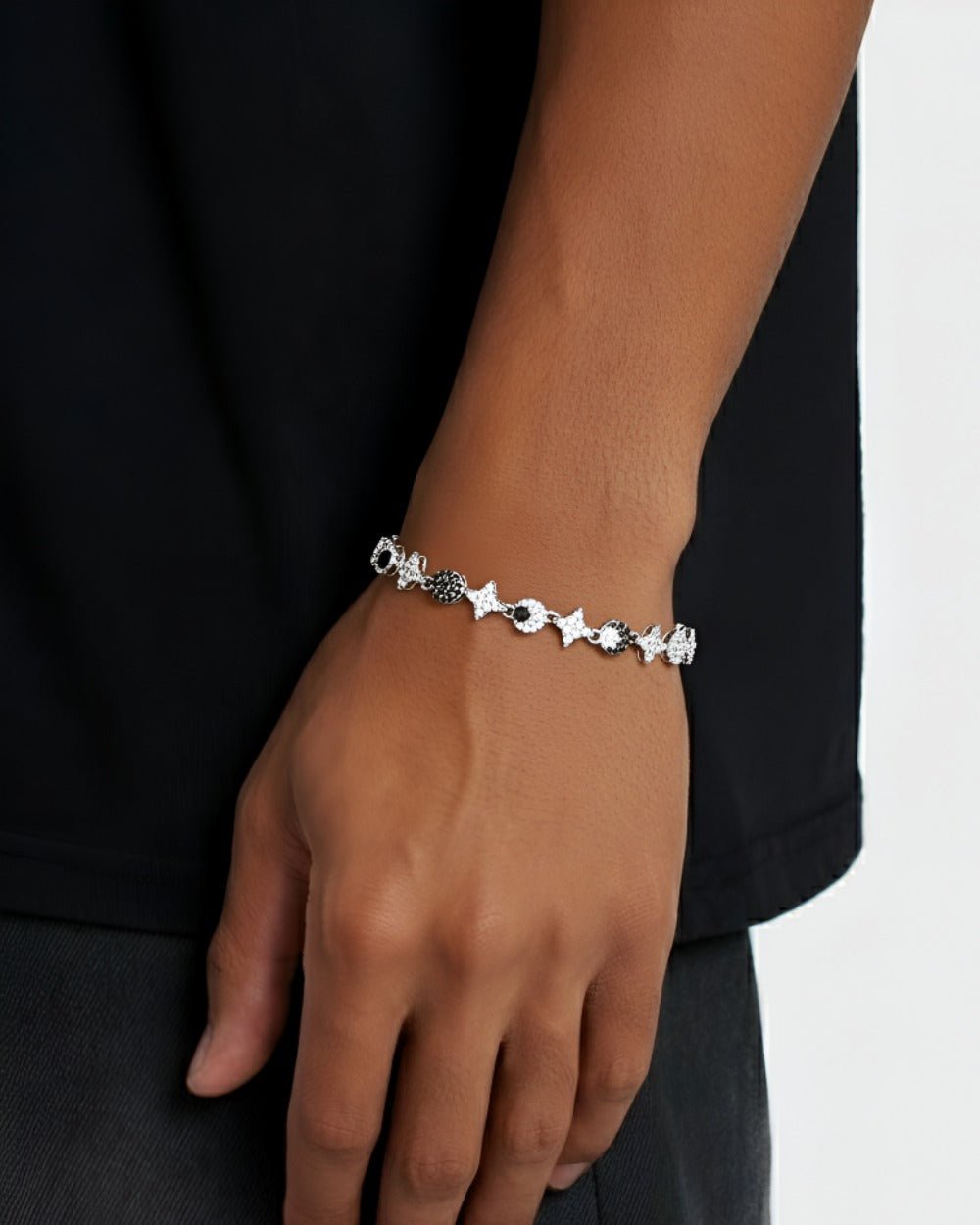 MOISSANITE STARBORN BRACELET.