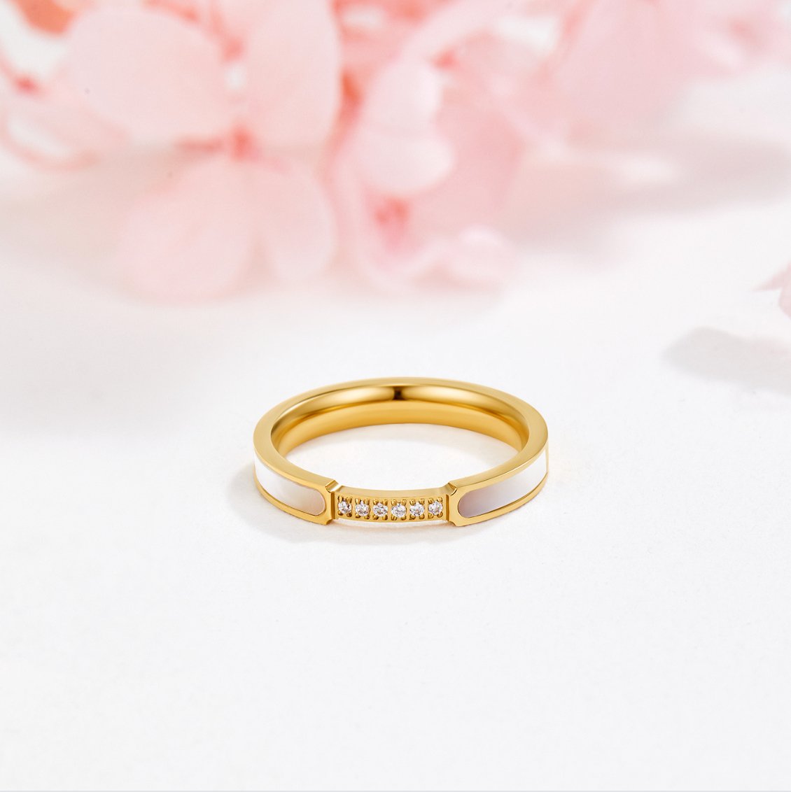 Unit - Pearl and Crystal Ring