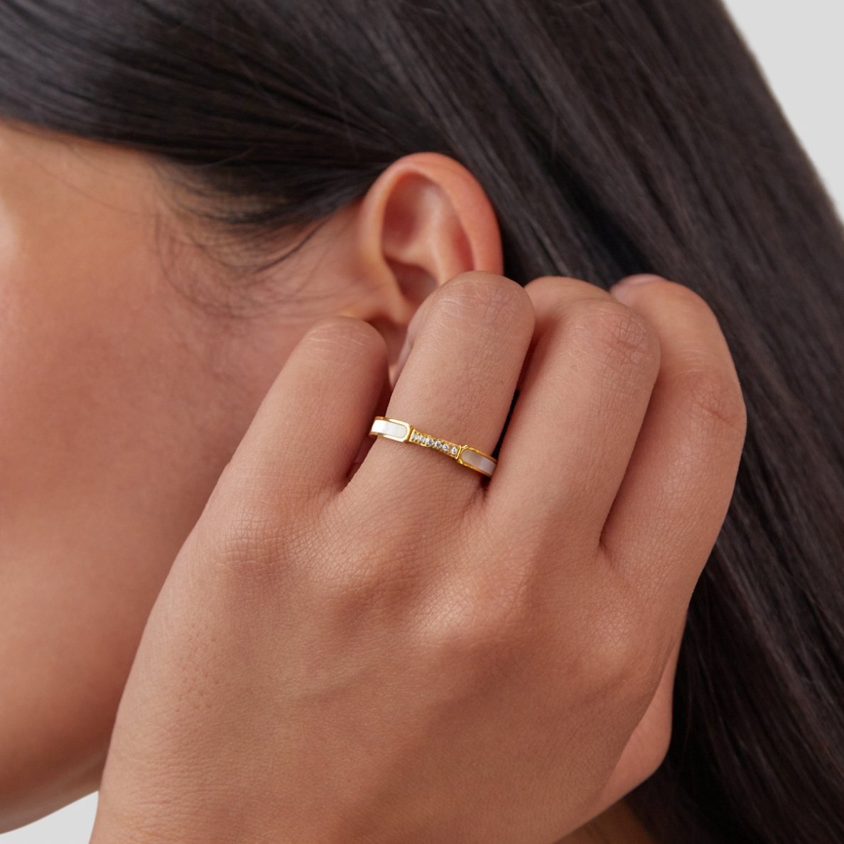 Unit - Pearl and Crystal Ring