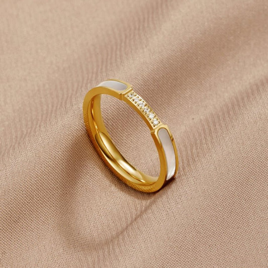 Unit - Pearl and Crystal Ring
