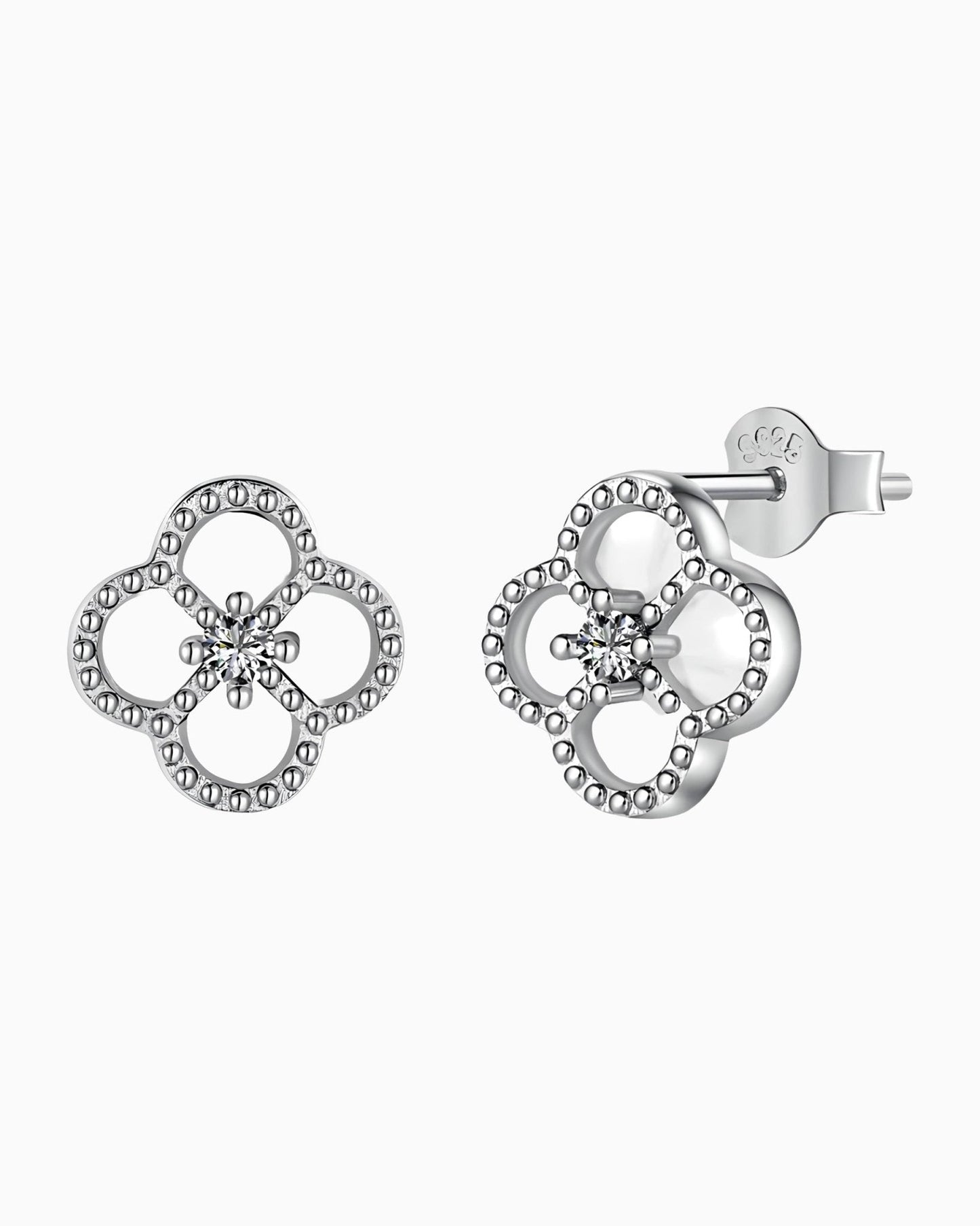 CLOVER PEARL EARRINGS.