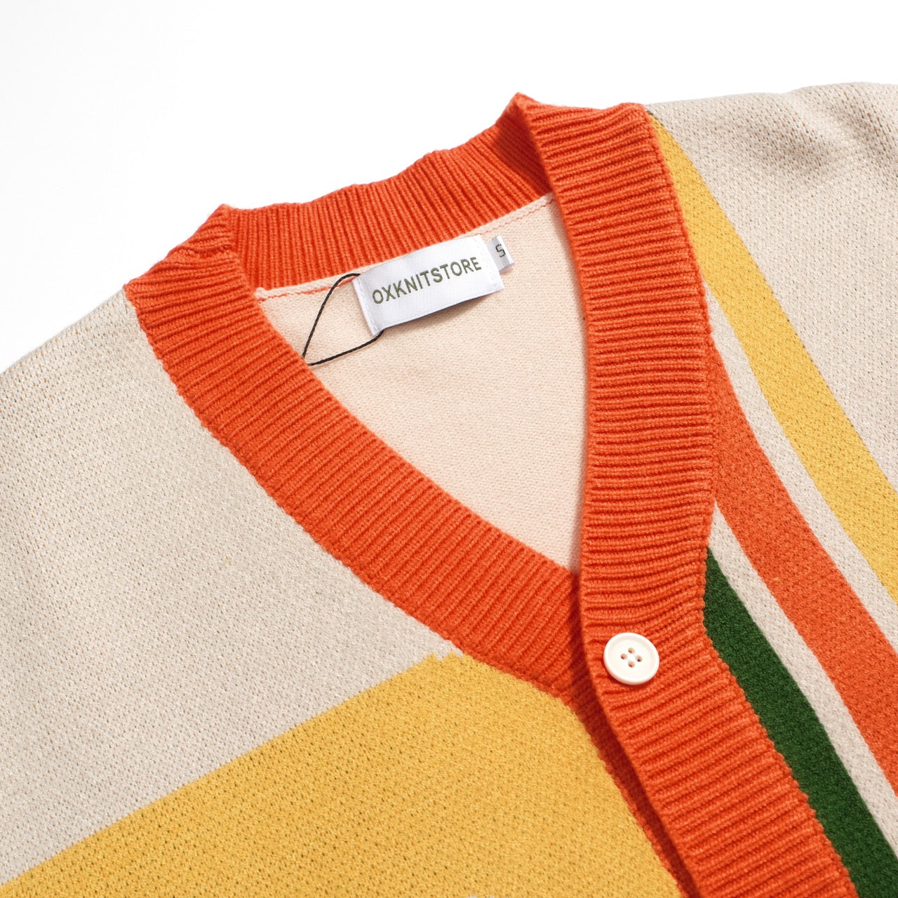 Retro 1970s Knitted Cardigan for Men – Vintage Cream with Multicoloured Geometric Print