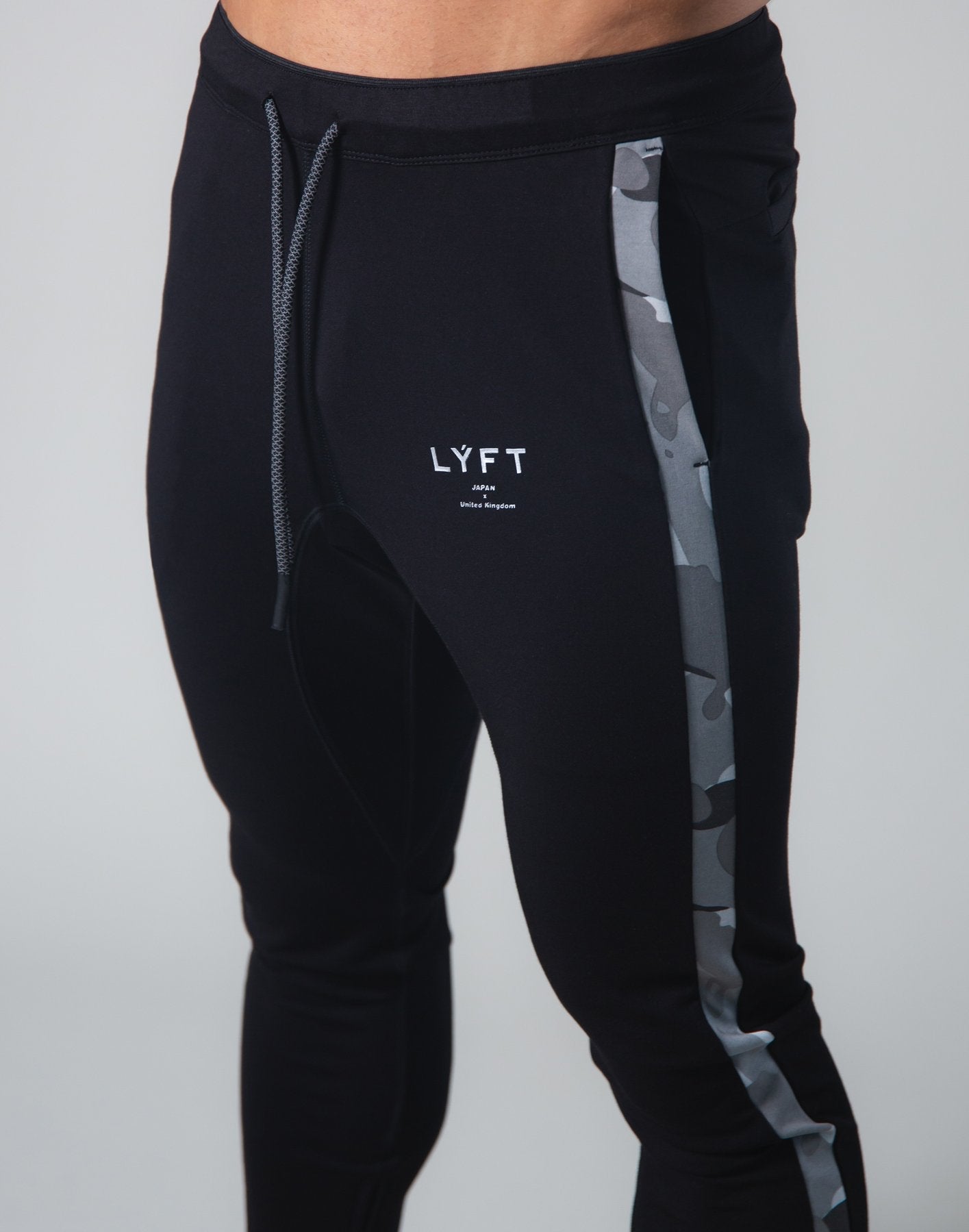 Men's Tech Joggers V4