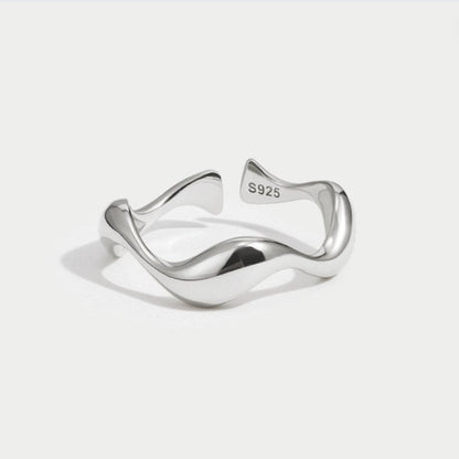 Wave Ring in Silver