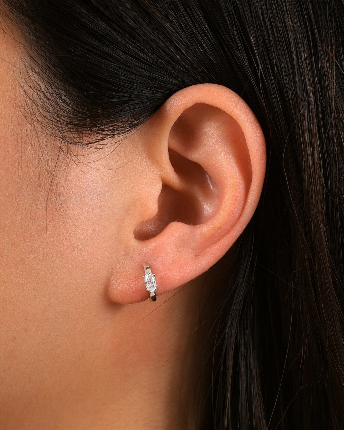 SPARKLAR EARRINGS.
